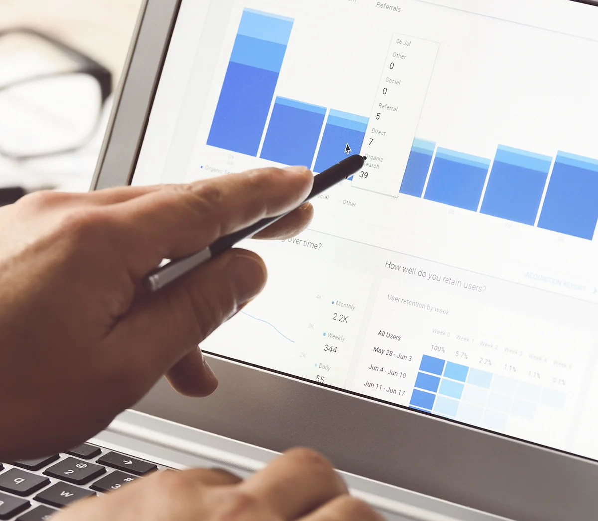 Analytics 173918794
